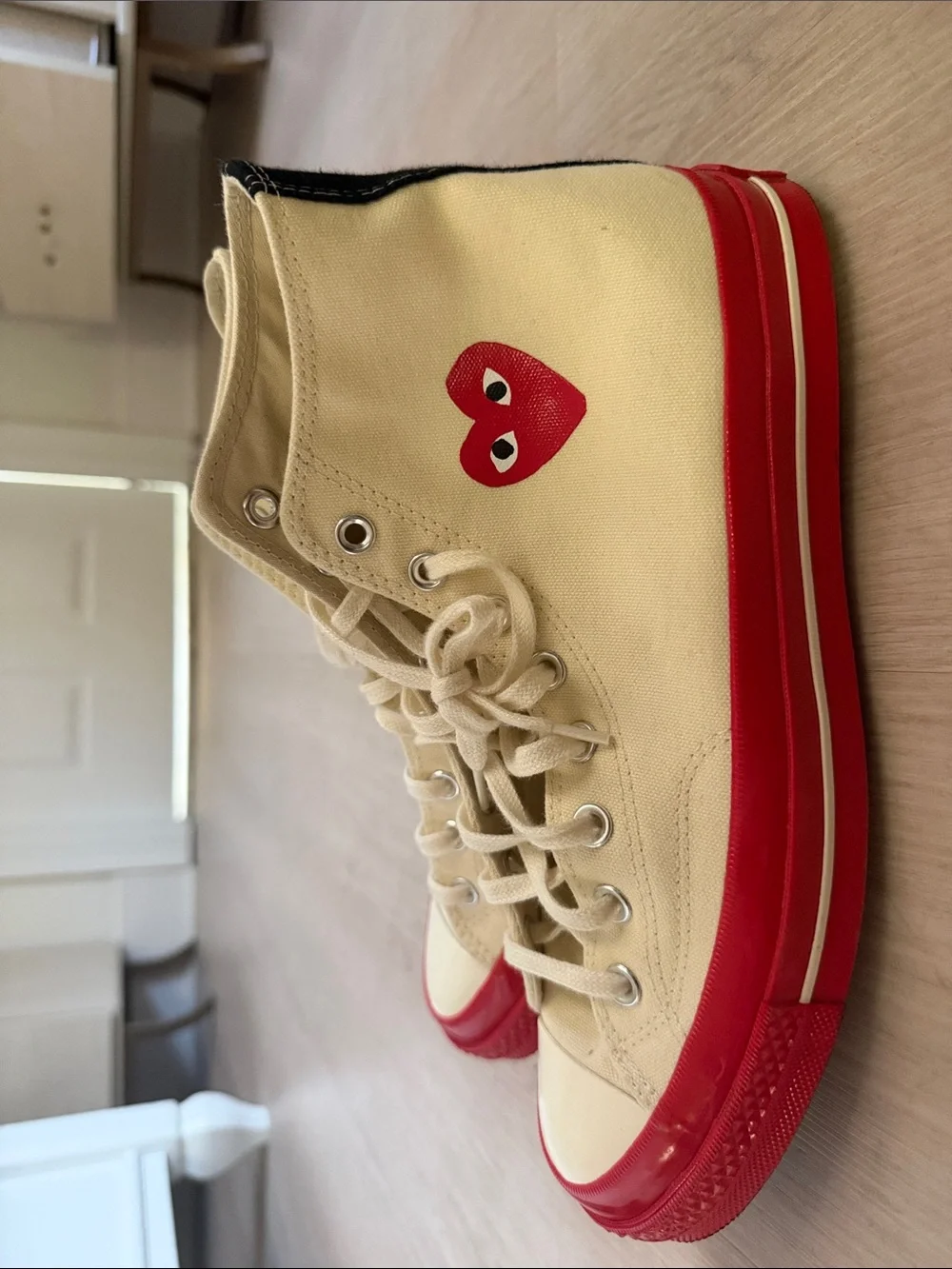 Converse Cream High-Top Sneakers with Red Sole and Heart Logo - Picture 2 of 4